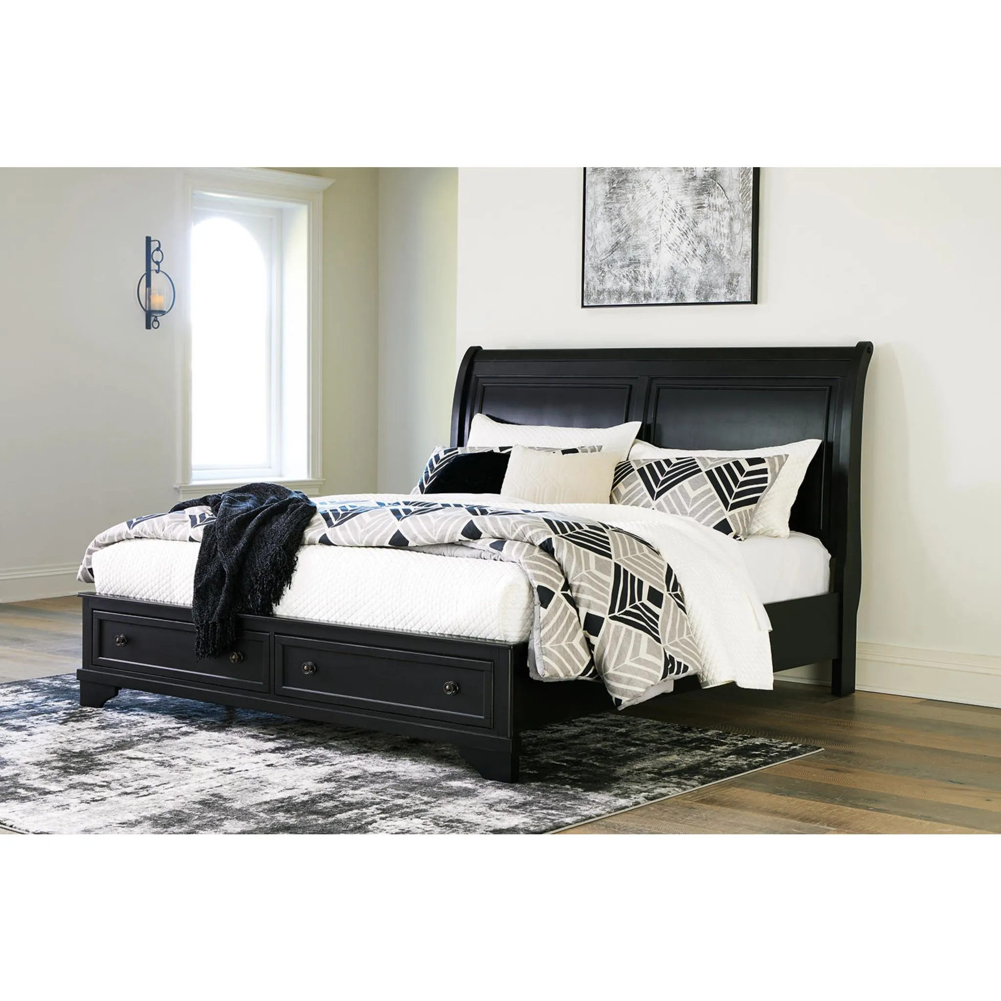 Chylanta Queen Storage Bed - Black