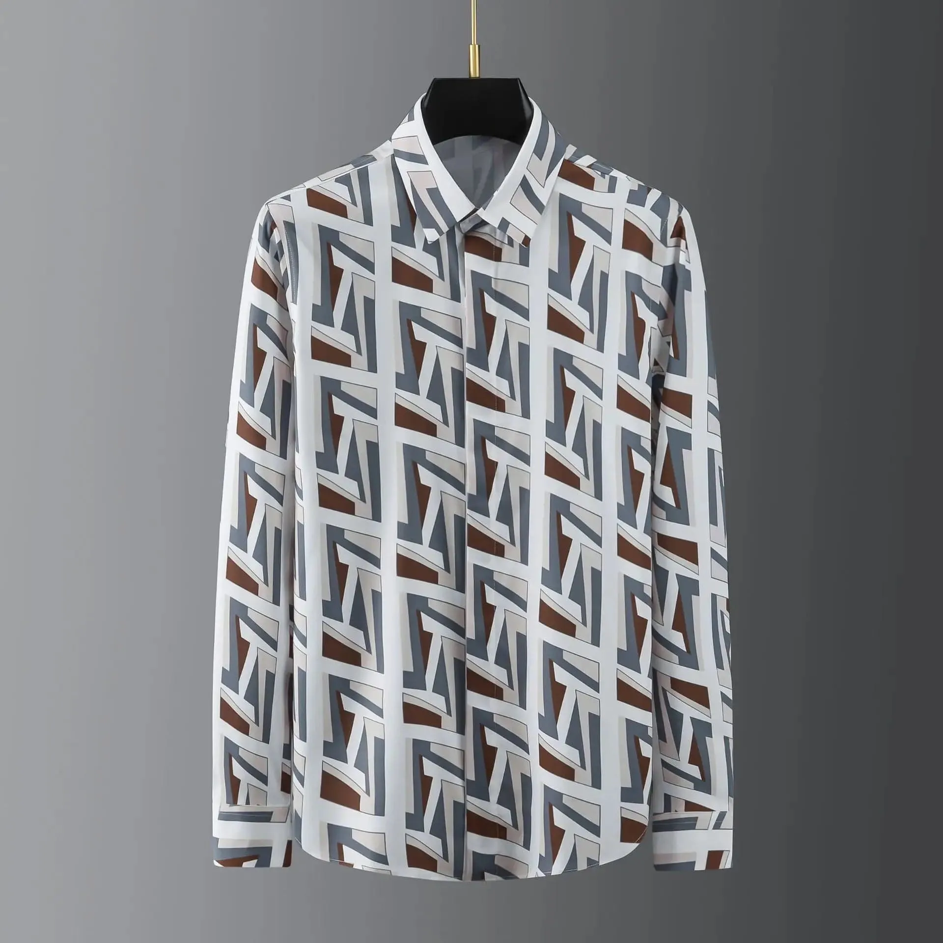 Elegant Patterned Men's Shirt - Fashionable Slim Fit for Smart Casual Style