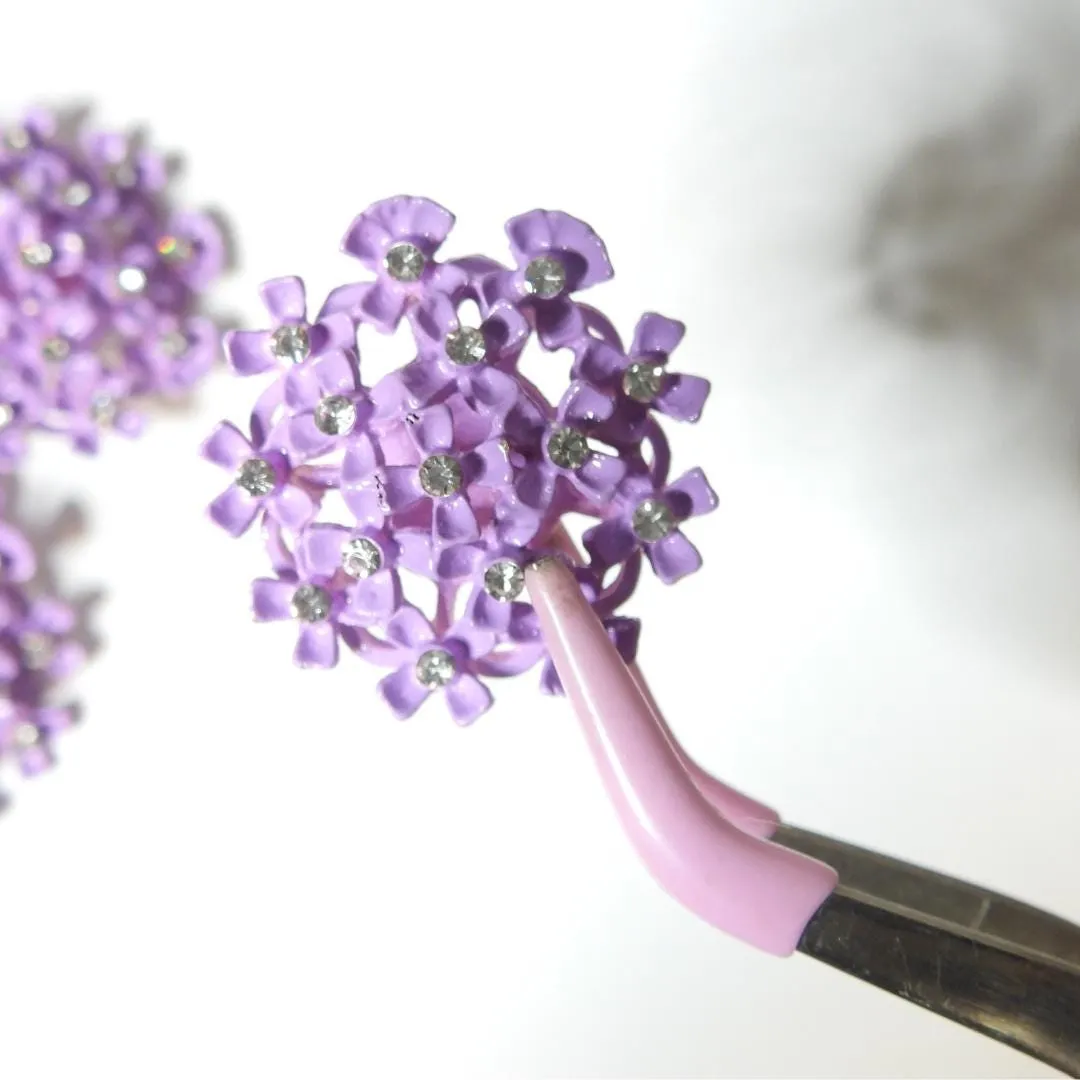 Flower-Shaped Buttons with a shank