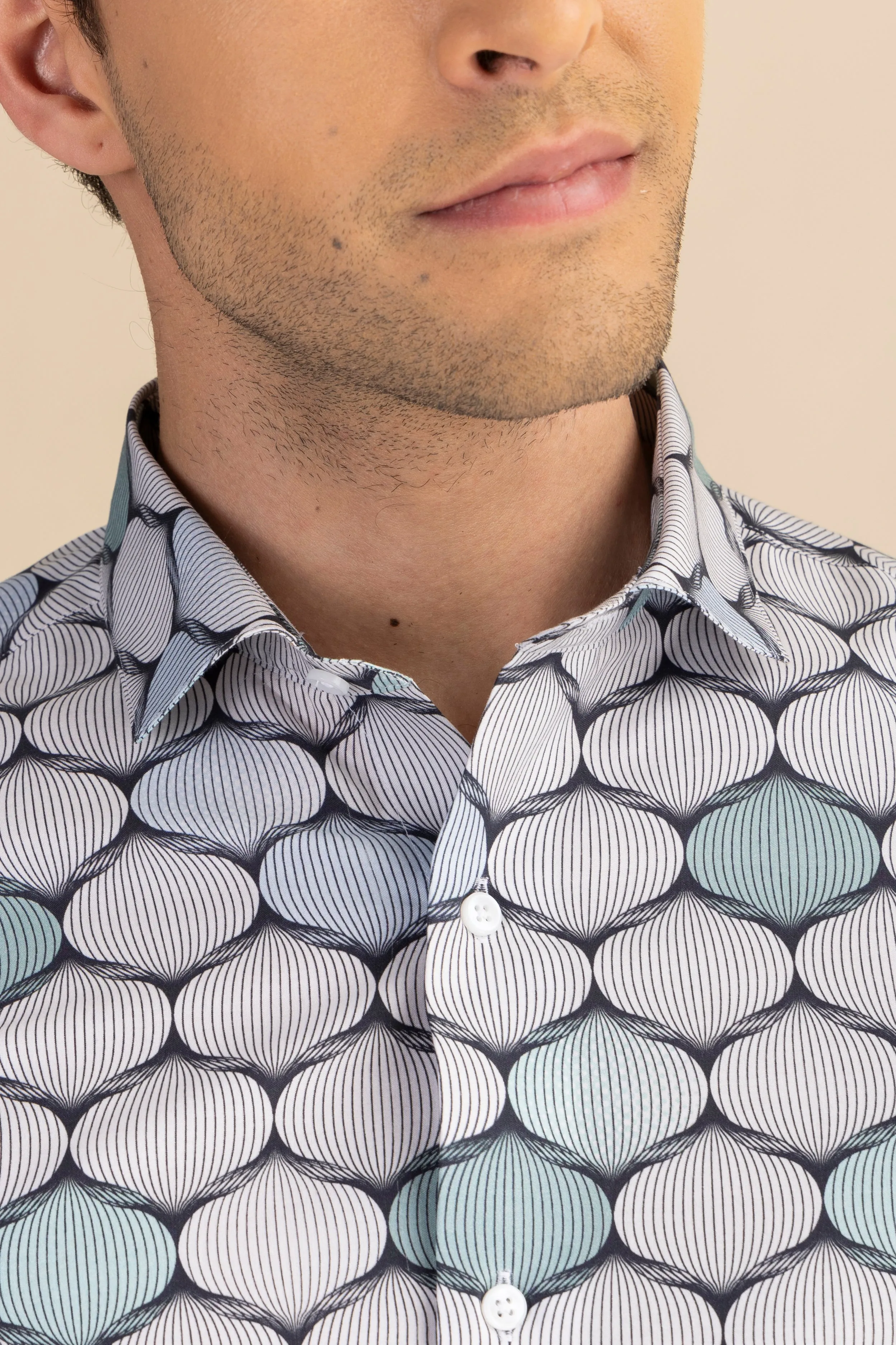 Half Sleeves Geometric Balloon Print Shirt EOSS