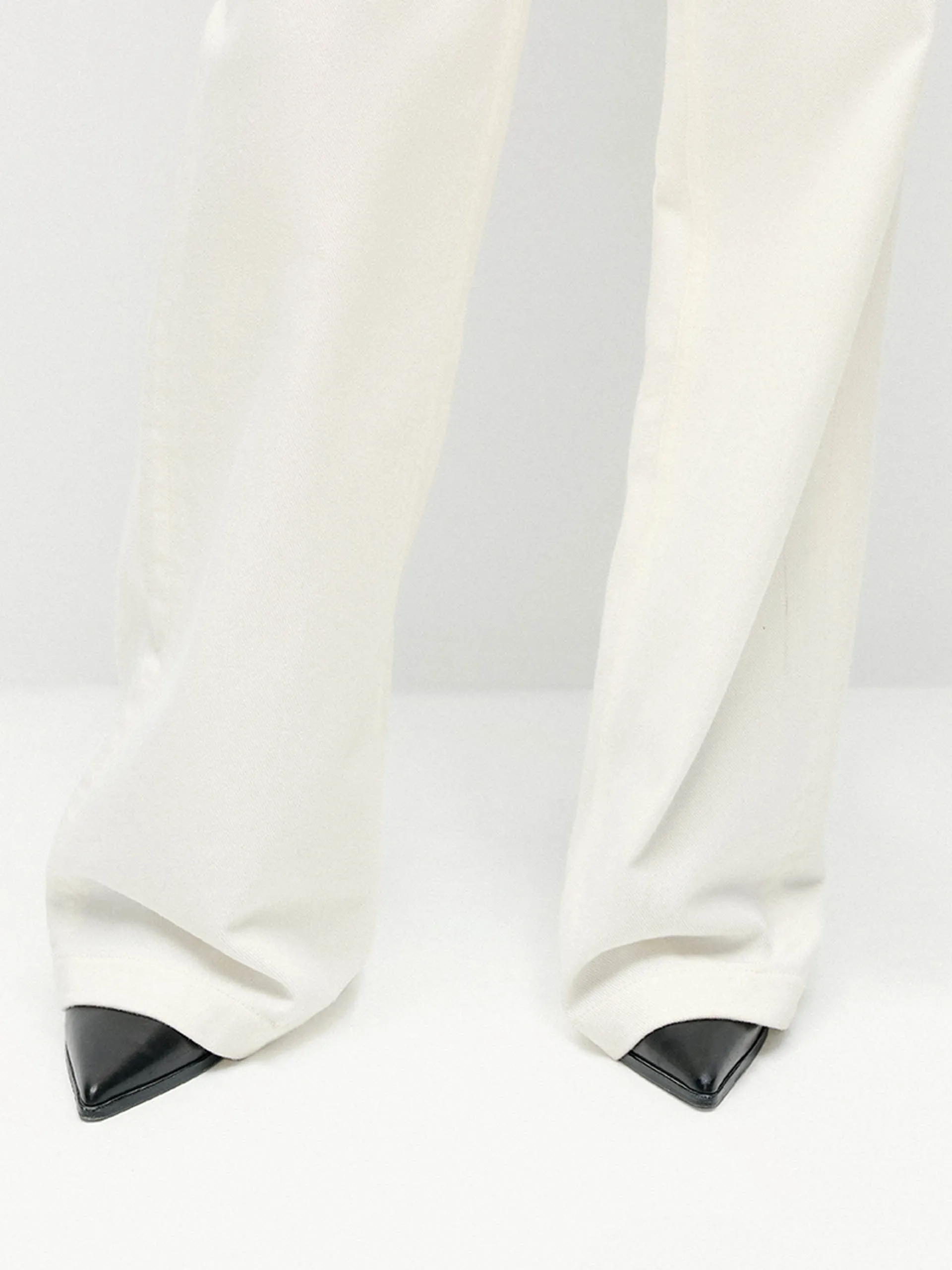 Relaxed White Straight Jeans