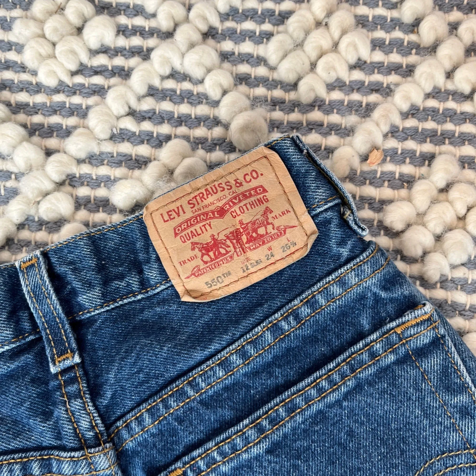 Vintage Levi's 550 Relaxed Fit Jeans 12